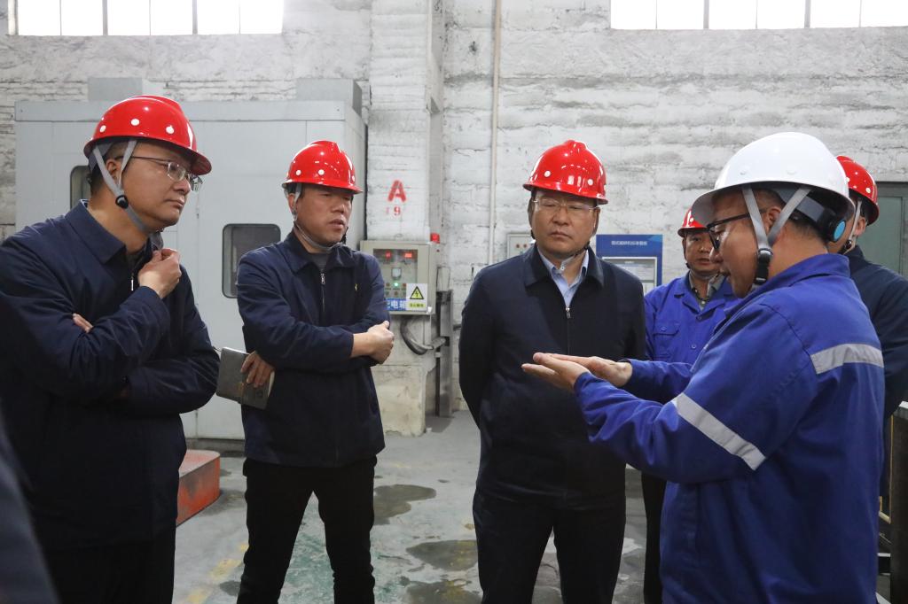 20250312-严平在ty8天游平台登录股份矿山分公司强调:以“时时放心不下”的心态 确保安全生产形势稳定向好 (4).jpg
